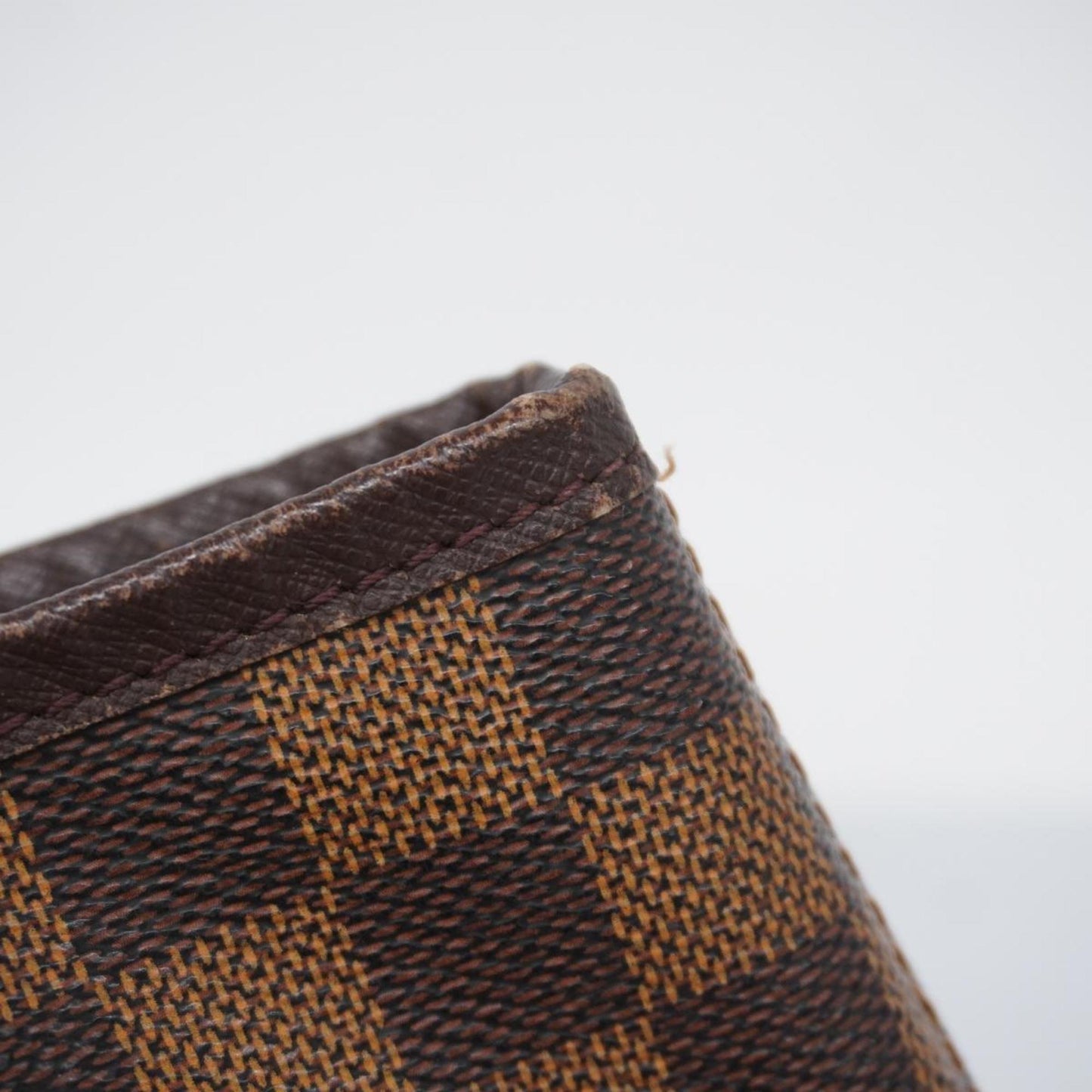 LOUIS VUITTON Bucket Tote