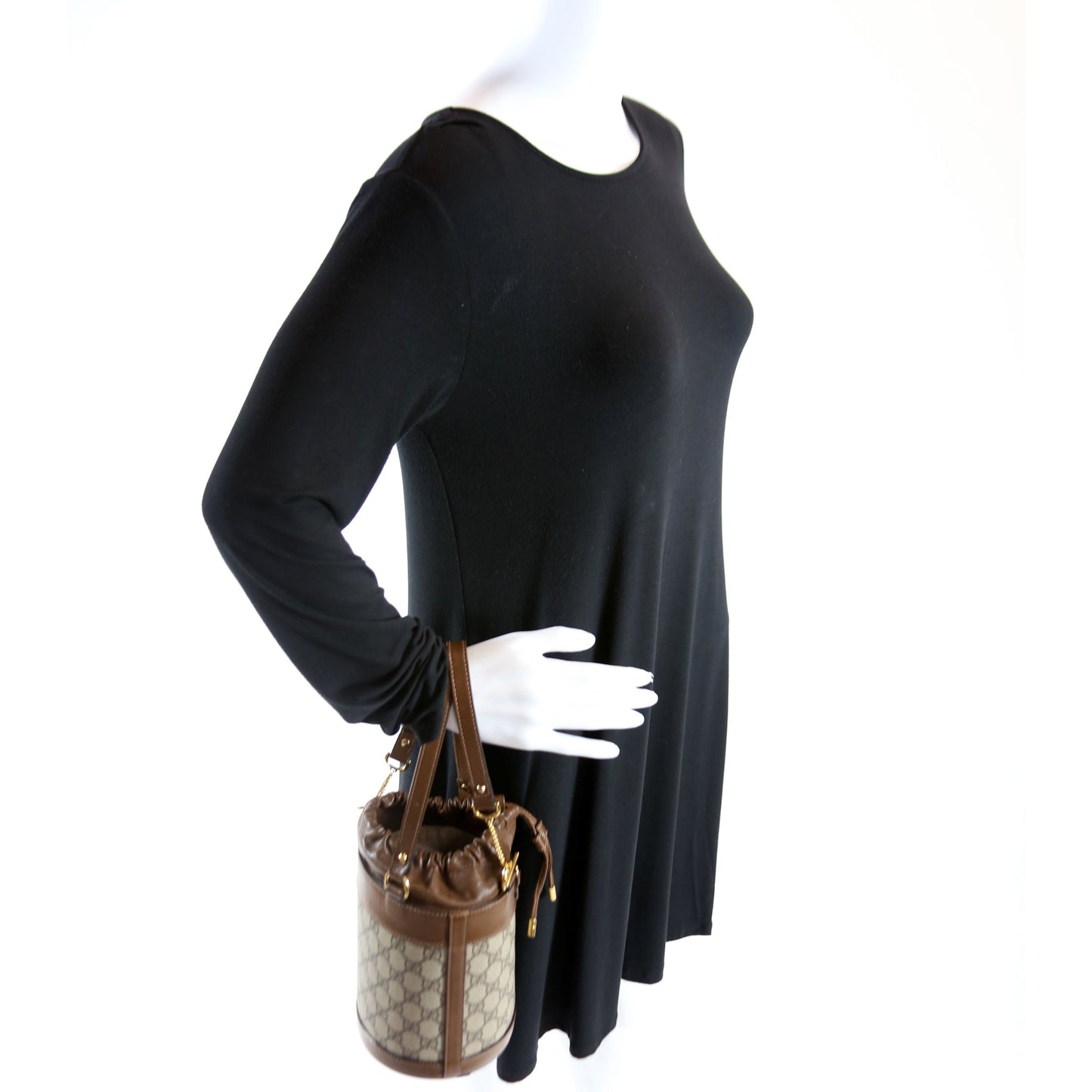 Horsebit 1955 Gucci Supreme Small Bucket Bag 637115