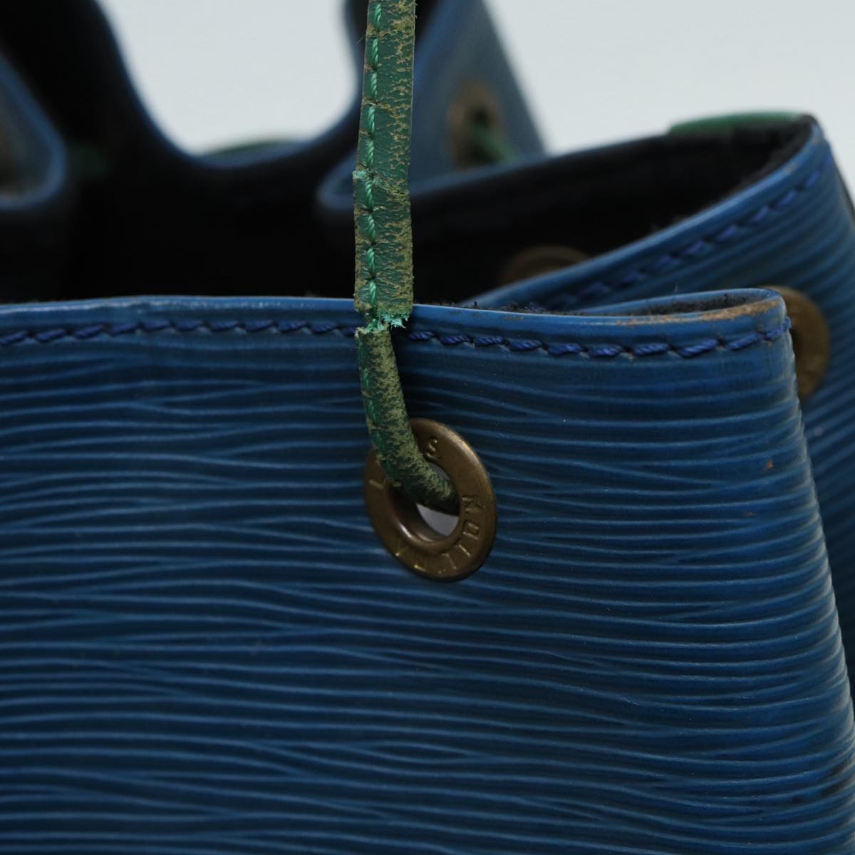 LOUIS VUITTON Epi Noe Shoulder Bag Bicolor color Green Blue M44044 LV Auth 87511