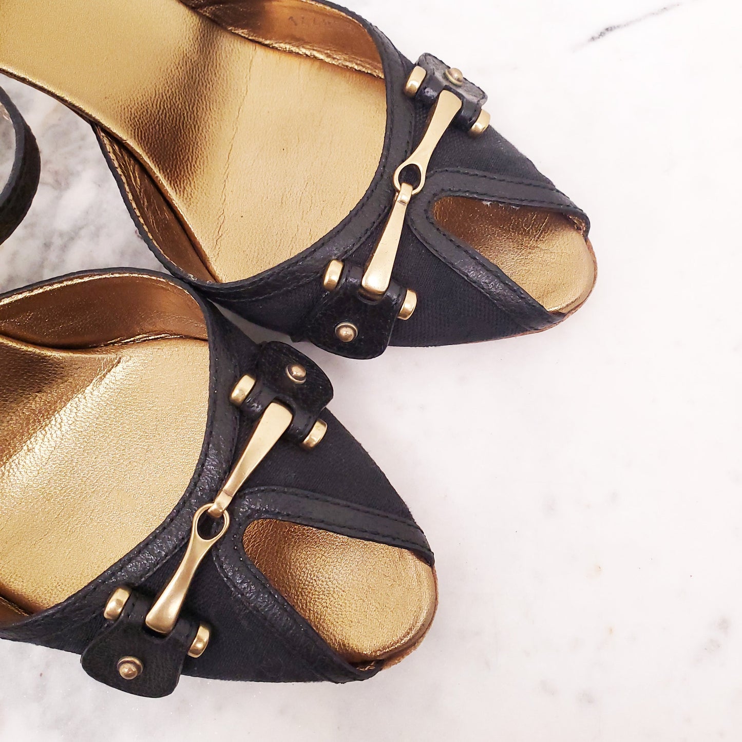 GUCCI LOGO PEEP TOE WITH LOGO - SIZE 10.5(40.5)