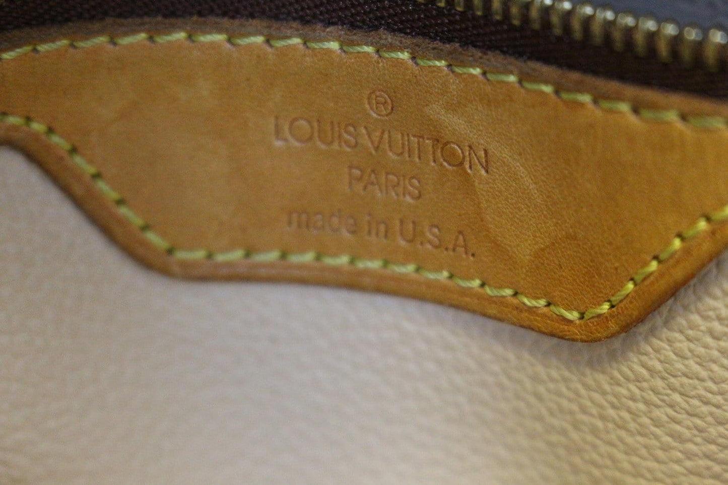 LOUIS VUITTON Monogram Canvas Petit Bucket Shoulder Bag