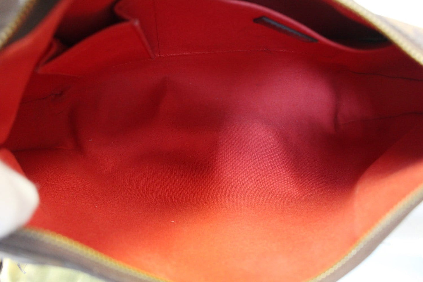 LOUIS VUITTON Damier Ebene Thames GM Shoulder Bag