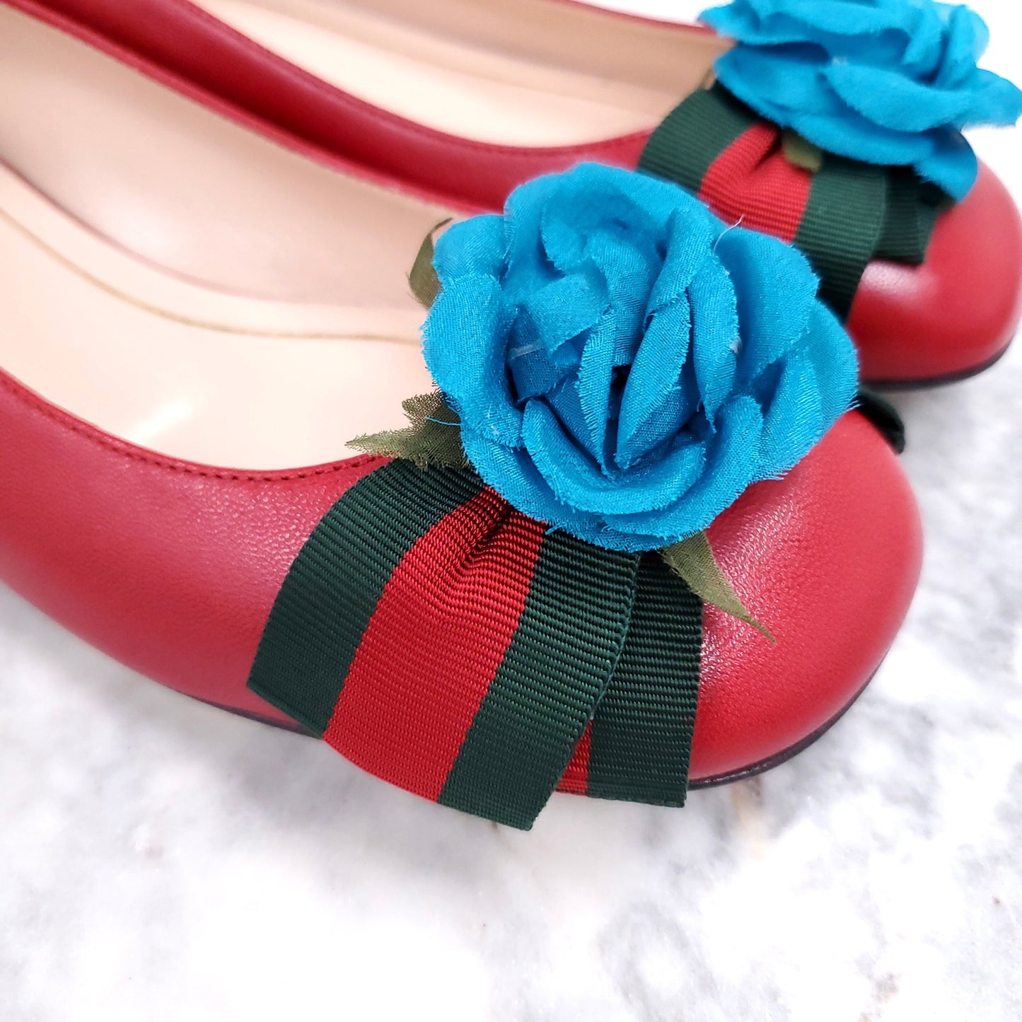 GUCCI FLATS WITH BOW DETAILS - SIZE 35.5