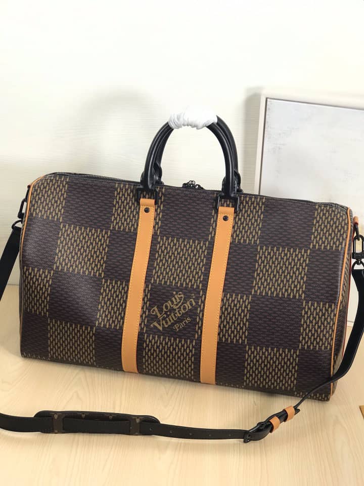 EN - New 1:1 rep  Bags LUV 522