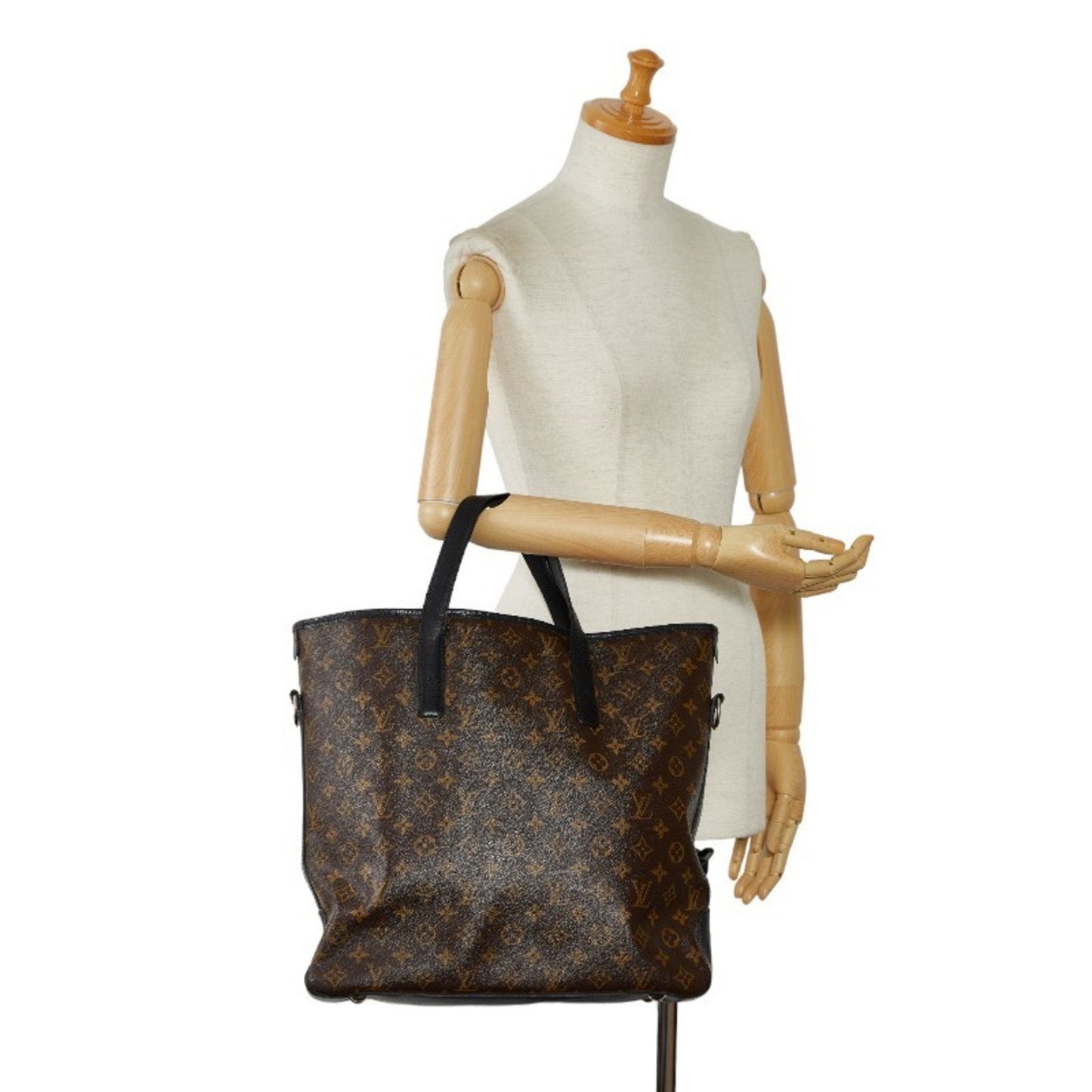 LOUIS VUITTON Davis Tote