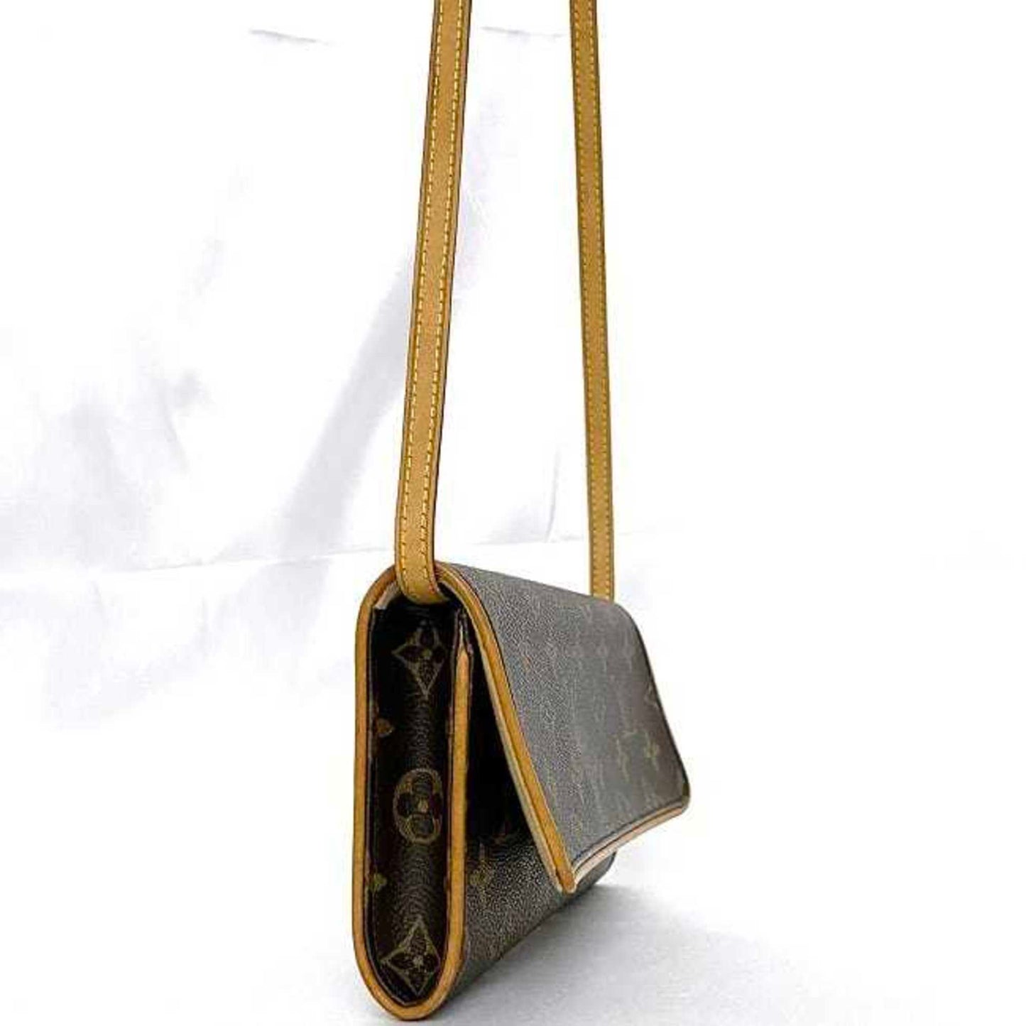 LOUIS VUITTON Florentine Shoulder Bag