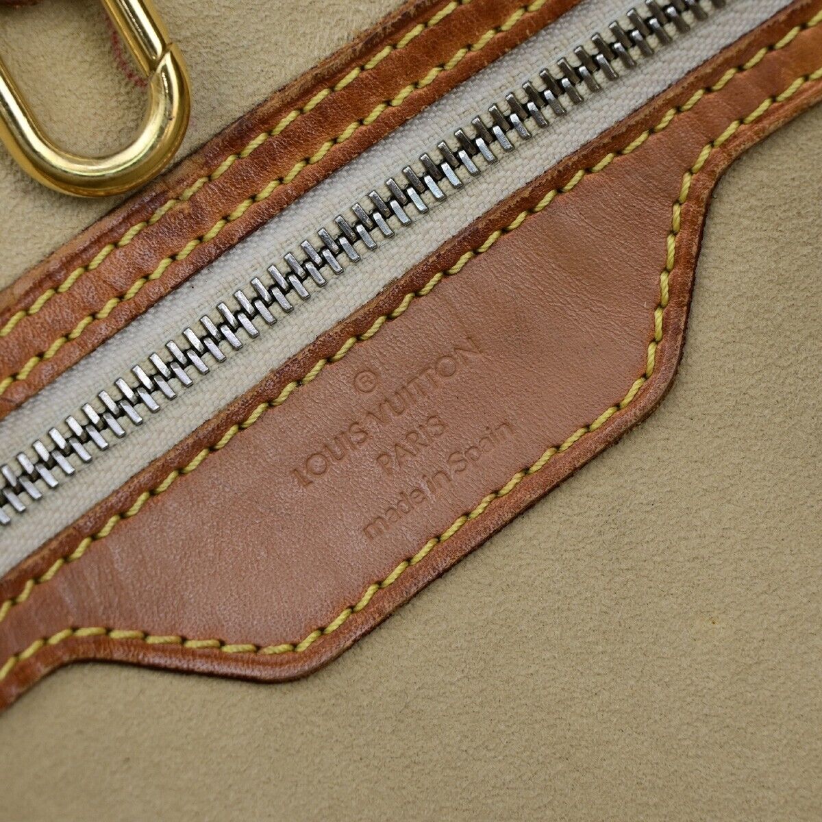 LOUIS VUITTON Hampstead Shoulder Bag