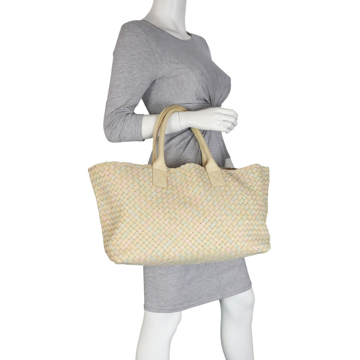 Bottega Veneta Intrecciato Cabat Tote Medium