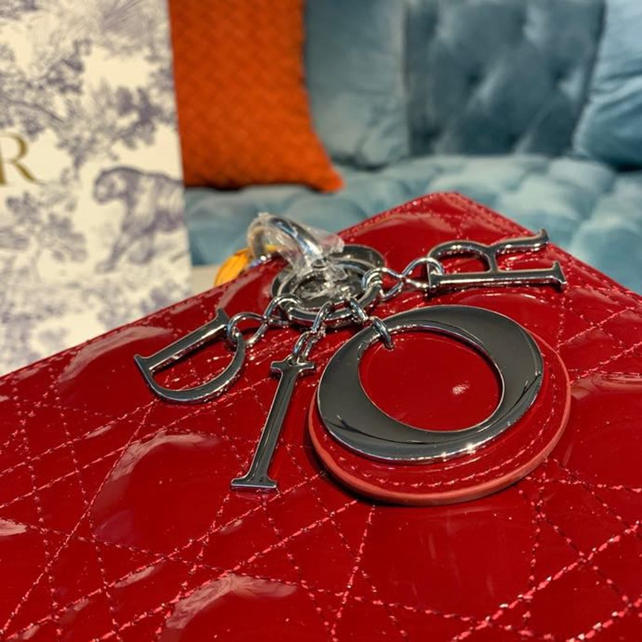 Top Quality MeTop Qualityum Lady Bag With Chain Silver Hardware Burgundy Womens Handbags 24cm/9in CD