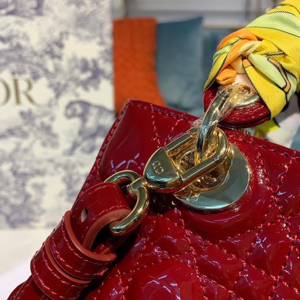 Top Quality Small Lady Bag with Chain Gold Toned Hardware Burgundy For Women 20cm/8in CD M0538OWCB_M323