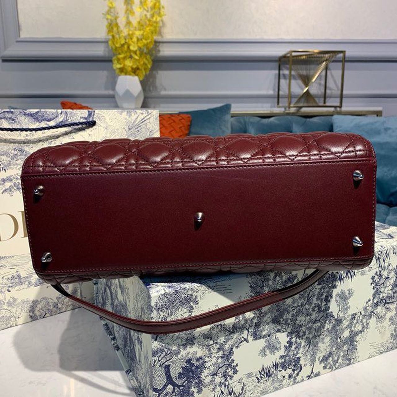 Top Quality Large Lady Bag Silver Hardware Burgundy Cannage For Women 12.5in/32cm CD