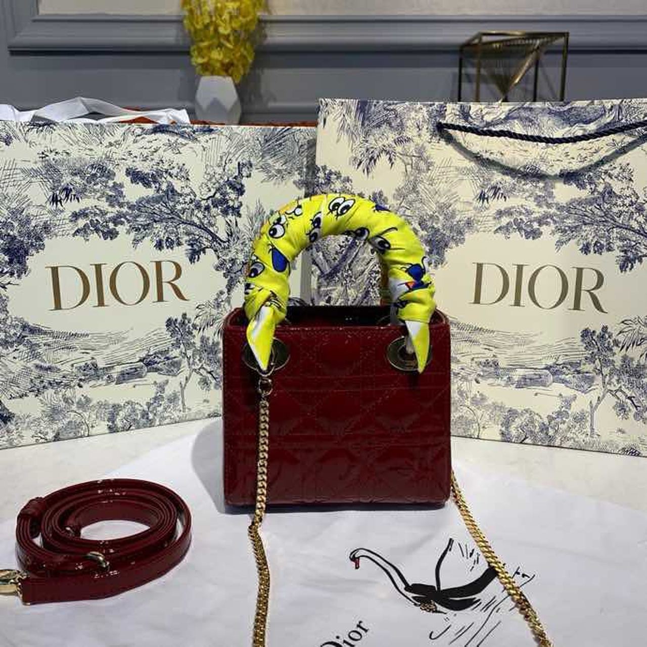 Top Quality Mini Lady Bag with Chain Gold Toned Hardware Spring/Summer Collection, Burgundy, For Women Womens Handbags, 18cm CD