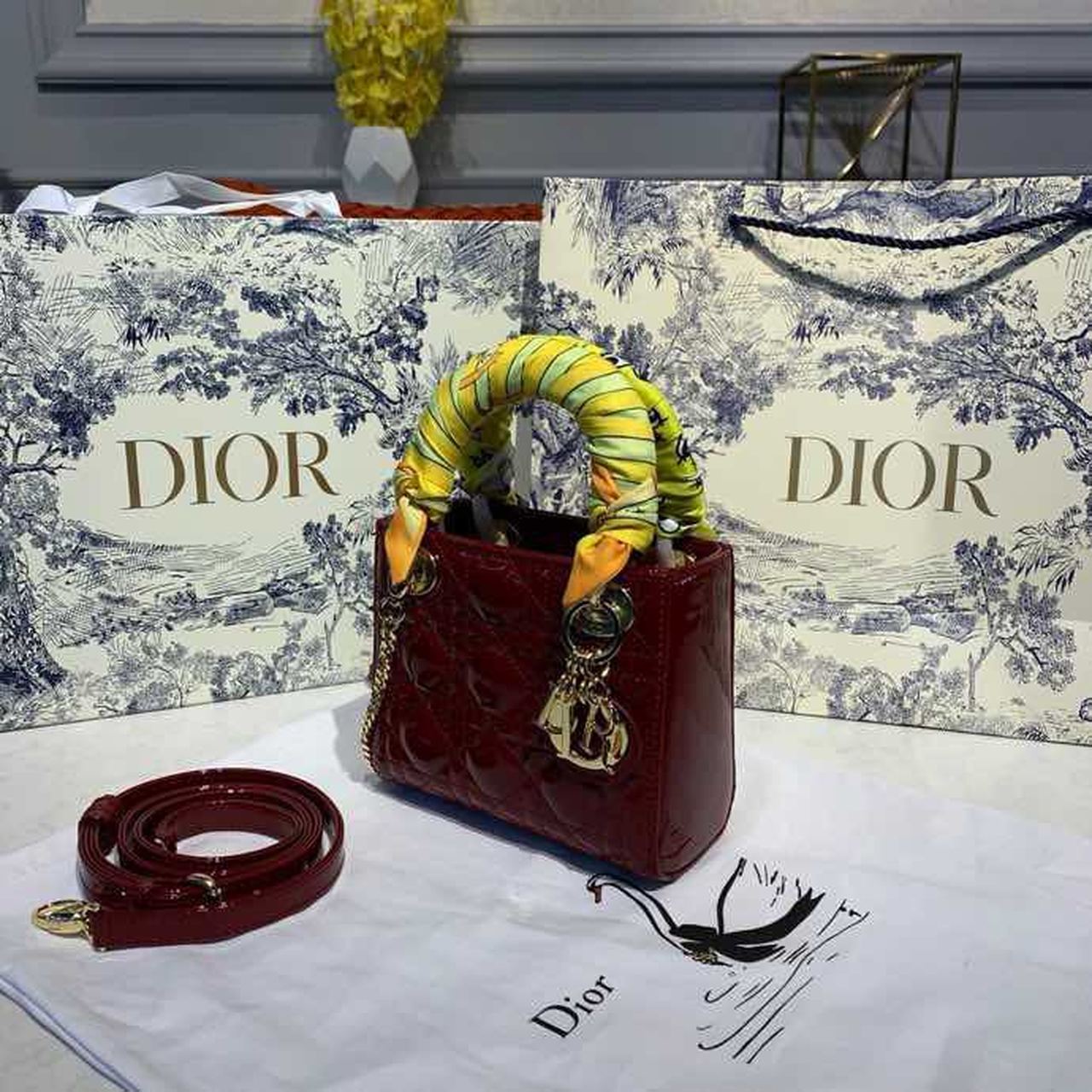 Top Quality Mini Lady Bag with Chain Gold Toned Hardware Spring/Summer Collection, Burgundy, For Women Womens Handbags, 18cm CD