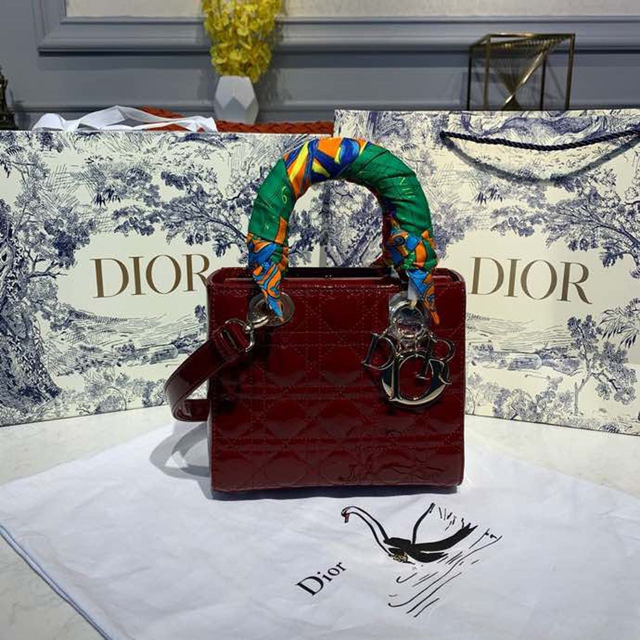 Top Quality Small Lady Bag Gold Toned Hardware Burgundy Patent For Women 8in/20cm CD