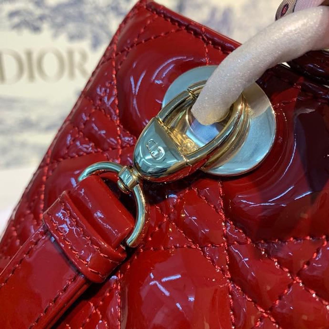 Top Quality MeTop Qualityum Lady Bag Gold Toned Hardware Burgundy Patent For Women 9.5in/24cm CD