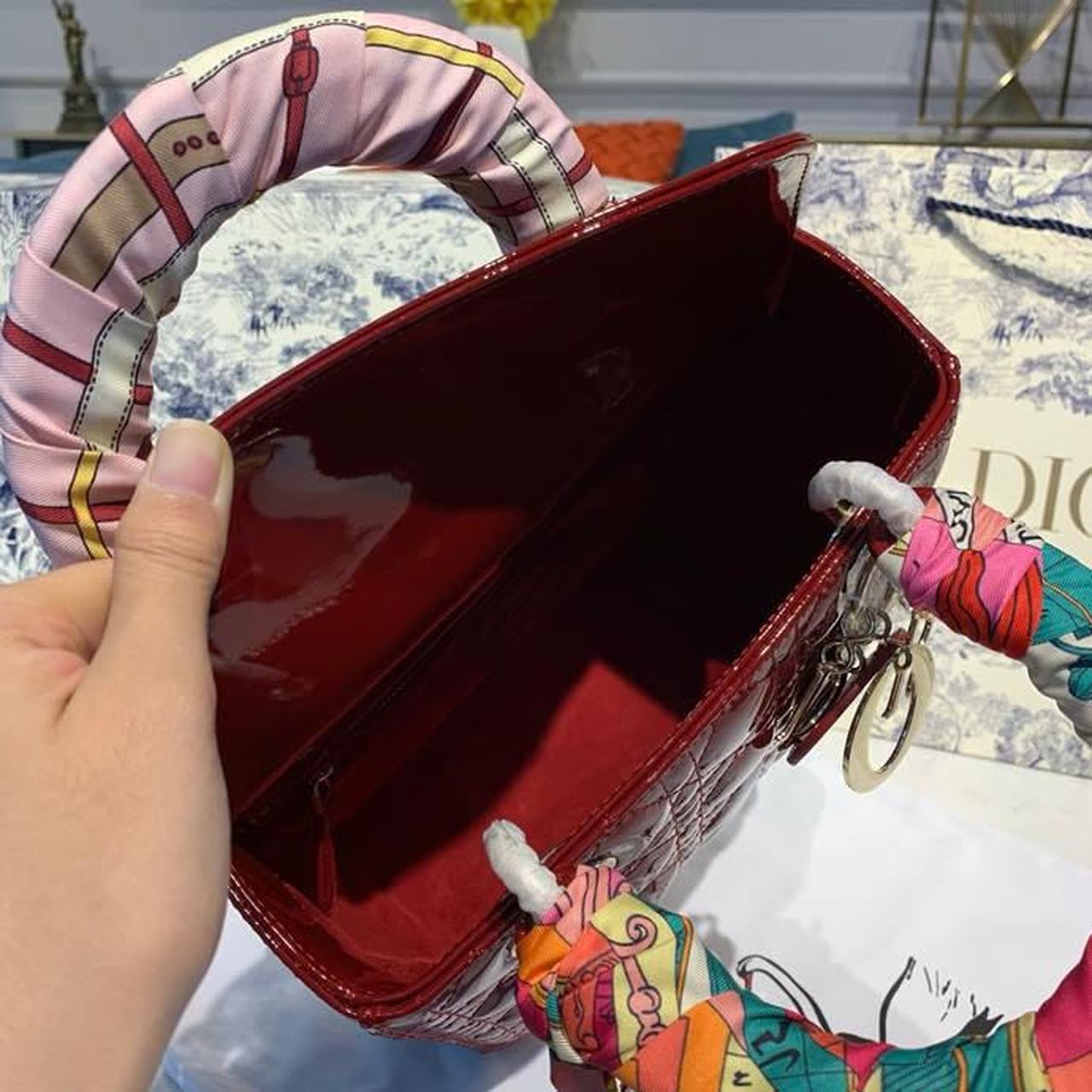 Top Quality MeTop Qualityum Lady Bag Gold Toned Hardware Burgundy Patent For Women 9.5in/24cm CD