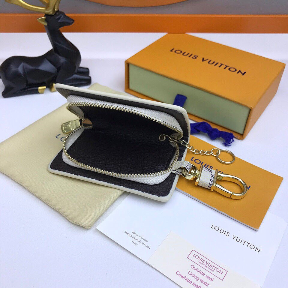 EN - Lux Keychains LUV 067