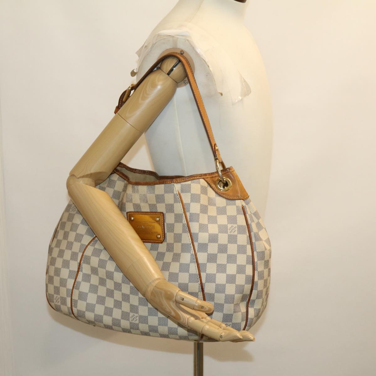 Louis Vuitton Galliera Shoulder Bag
