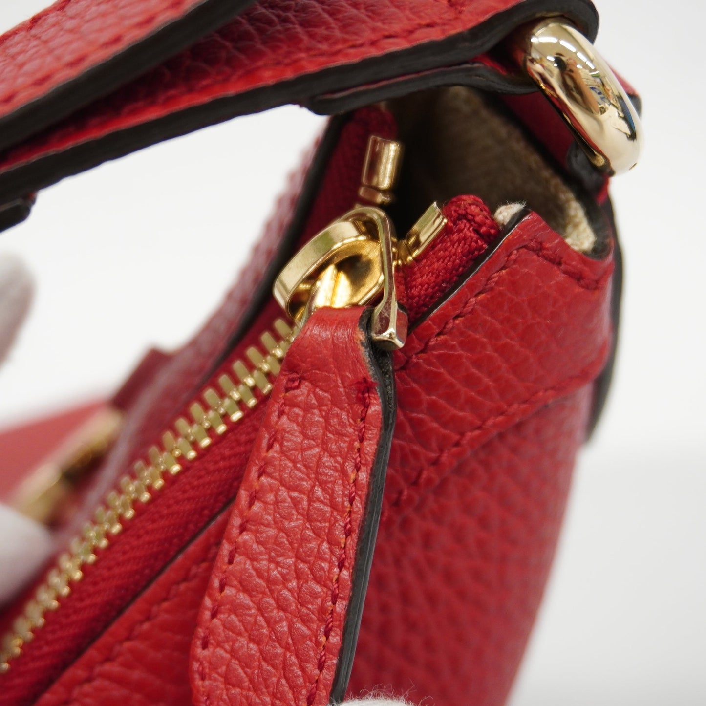 GUCCIAuth  Interlocking G 510302 Women's Leather Shoulder Bag Red Color