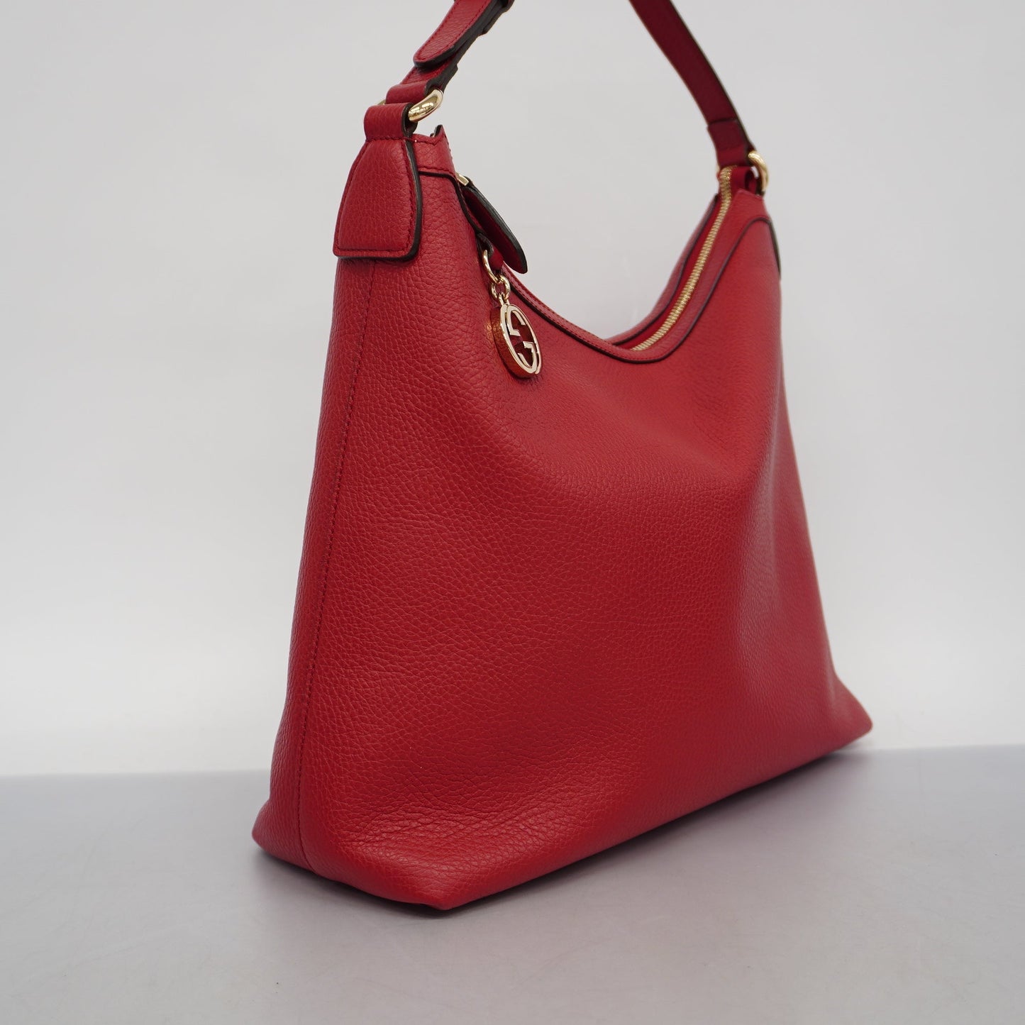 GUCCIAuth  Interlocking G 510302 Women's Leather Shoulder Bag Red Color