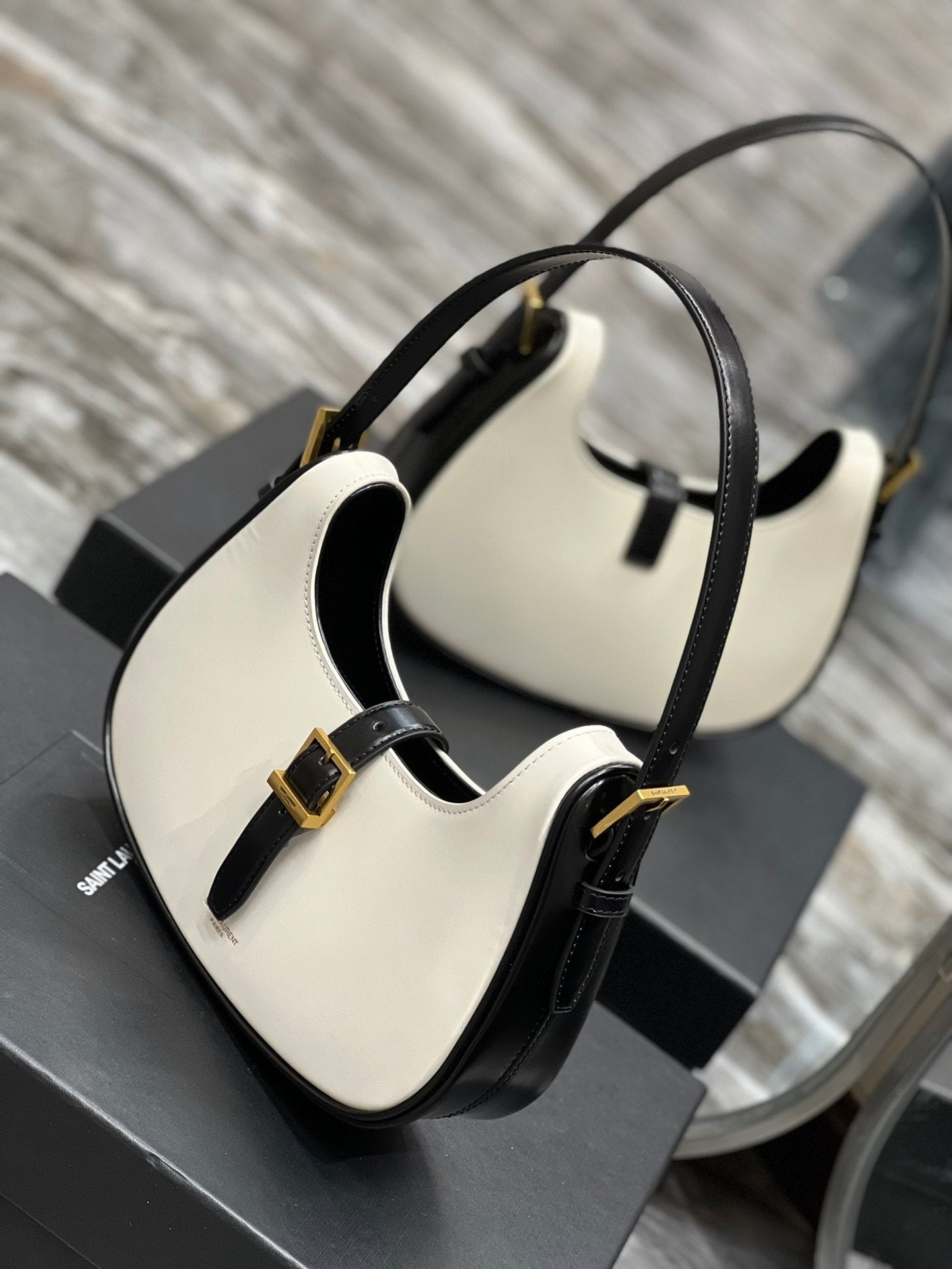 Top Quality Le Fermoir Hobo Bag White With Gold Hardware For Women 9.4in/24cm YSL