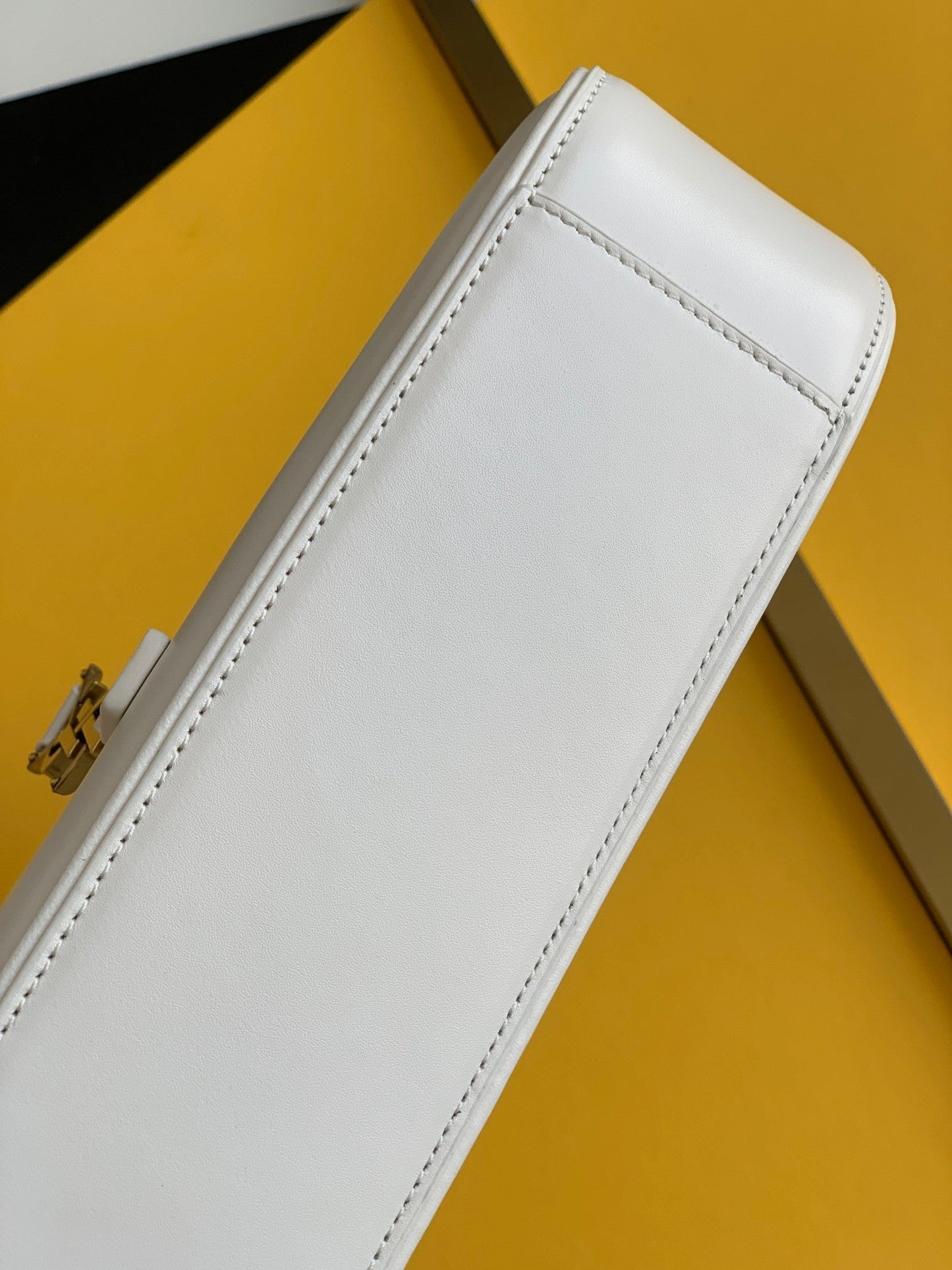 Top Quality LE 5 À 7 Hobo Bag White Material For Women 9in/23cm YSL 6572282R20W9207