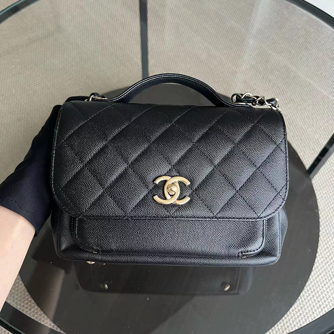 *Full Set with Receipt* Chanel Business Affinity - Medium Caviar Quilted Calfskin Black Gold Hardware Series 26