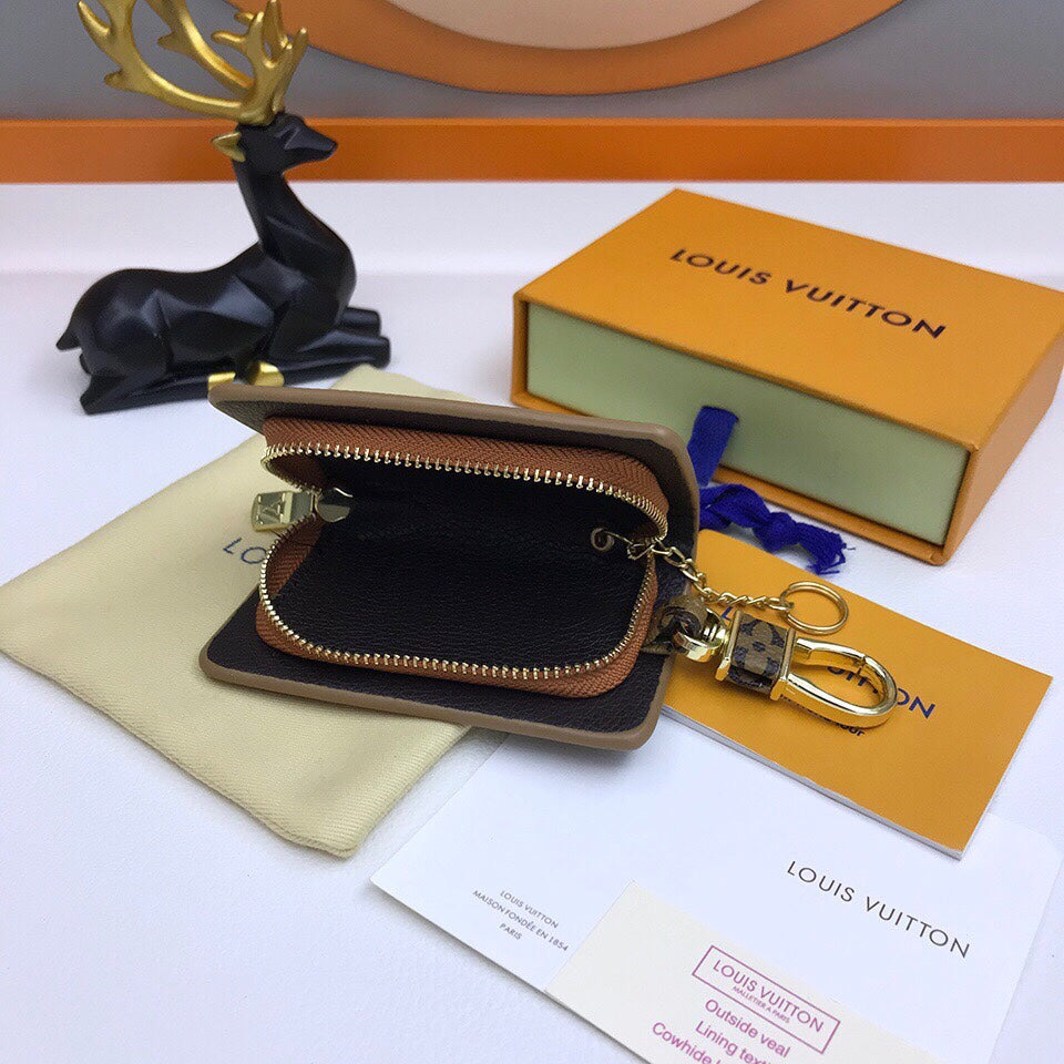 EN - Lux Keychains LUV 065