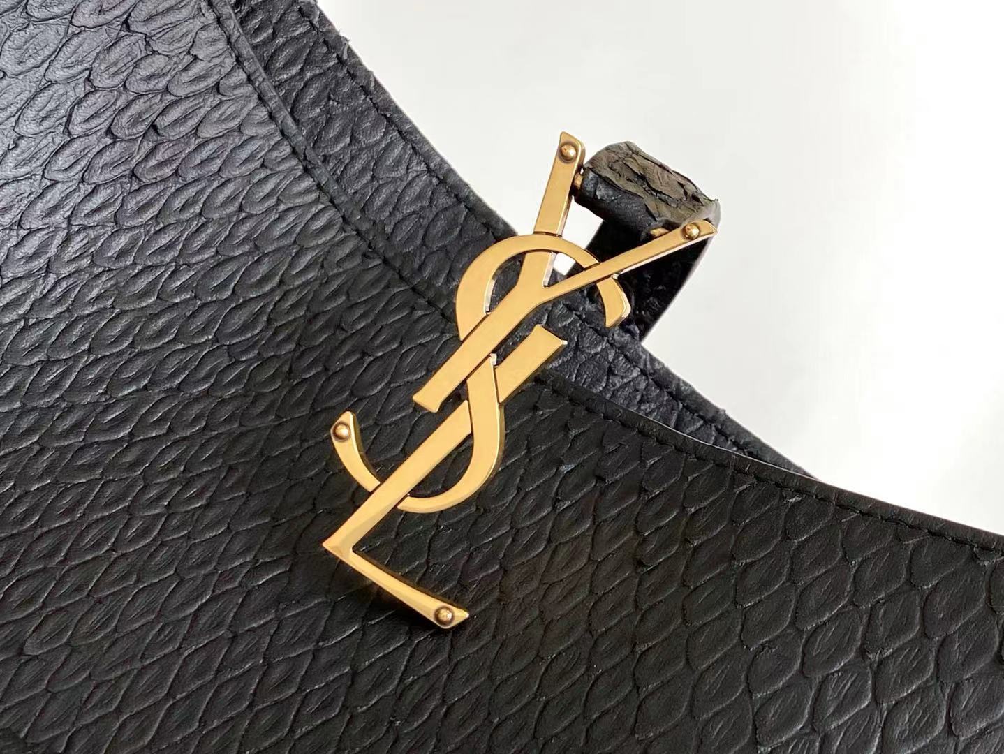 Top Quality LE 5 À 7 Hobo Bag Black Material For Women 9in/23cm YSL 657228EAAAU1000