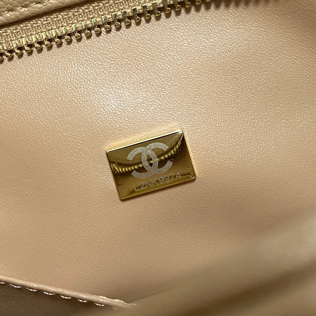 CHLMedallion Tote Gold Hardware Caviar Yellow For Women Handbags, Shoulder Bags 15.6in/32cm