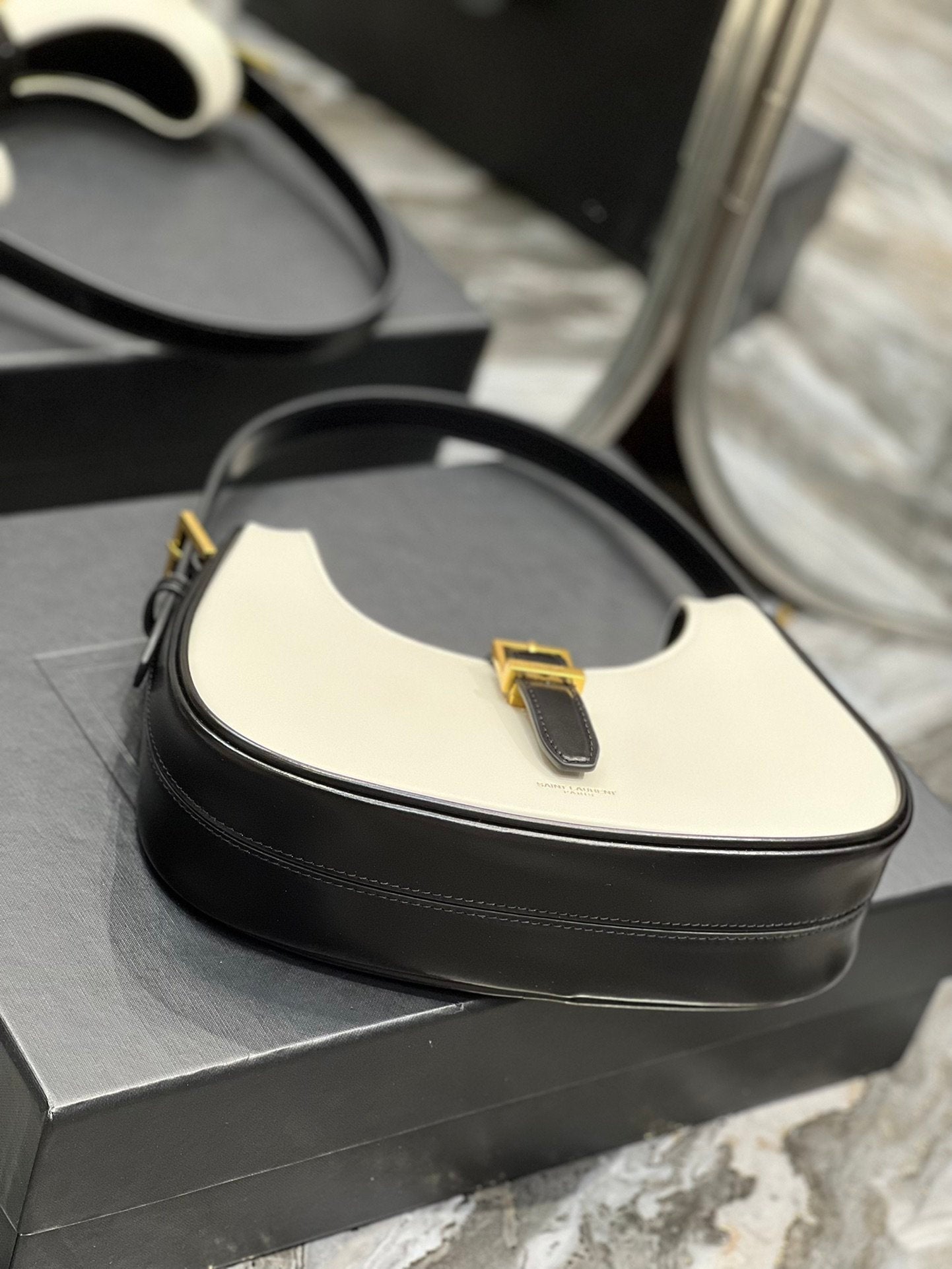 Top Quality Le Fermoir Hobo Bag White With Gold Hardware For Women 9.4in/24cm YSL