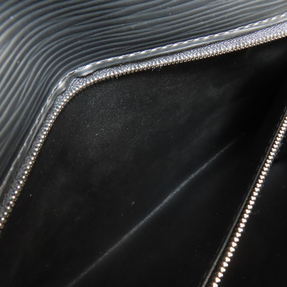 LOUIS VUITTON business bag M52762 Epi black Pochette Serie Dragonne