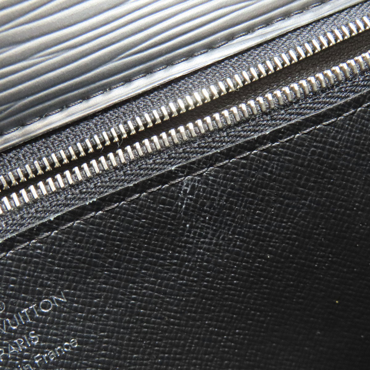 LOUIS VUITTON business bag M52762 Epi black Pochette Serie Dragonne