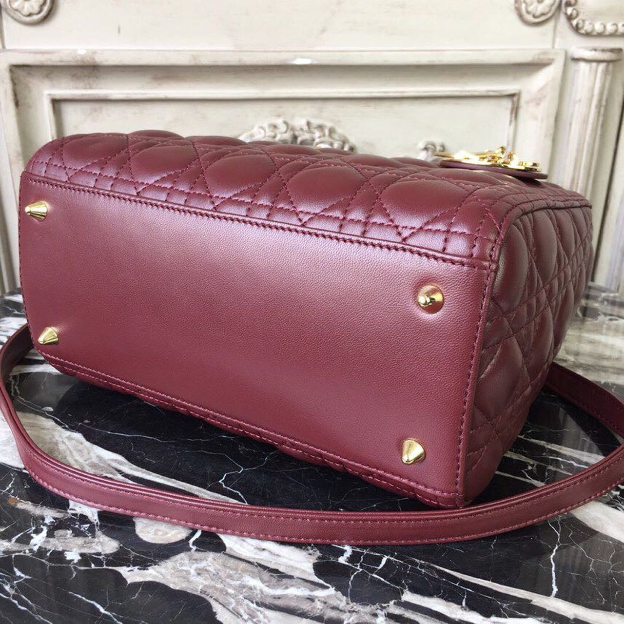 Top Quality MeTop Qualityum Lady Bag Gold Toned Hardware Burgundy For Women 24cm/9in CD