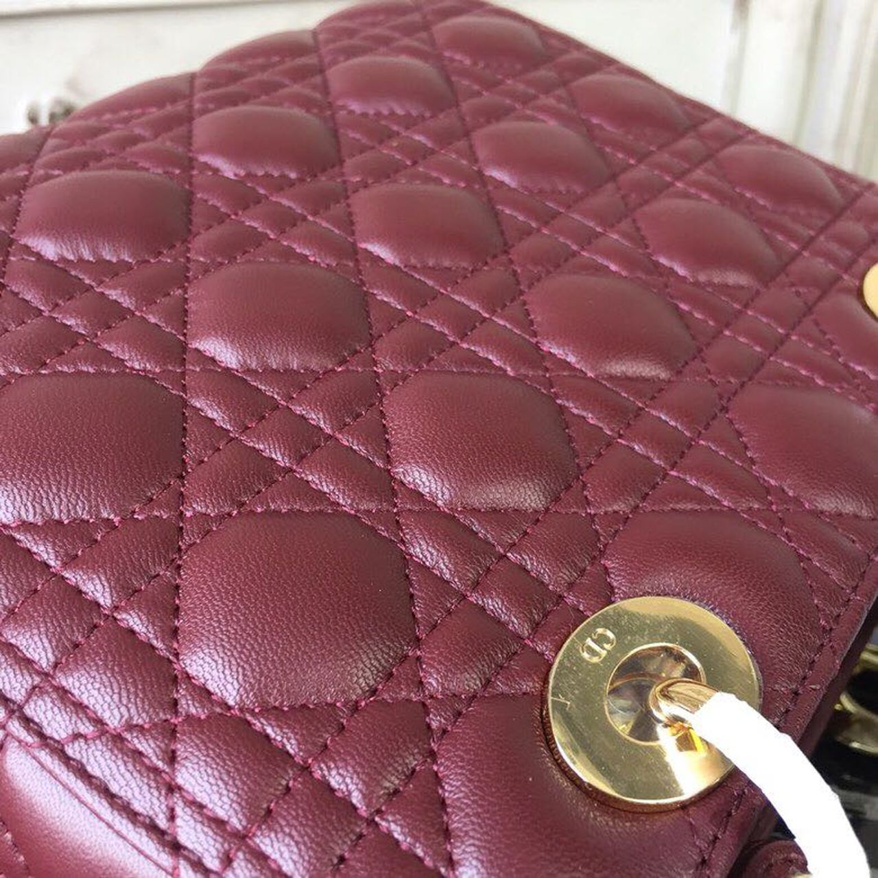 Top Quality MeTop Qualityum Lady Bag Gold Toned Hardware Burgundy For Women 24cm/9in CD