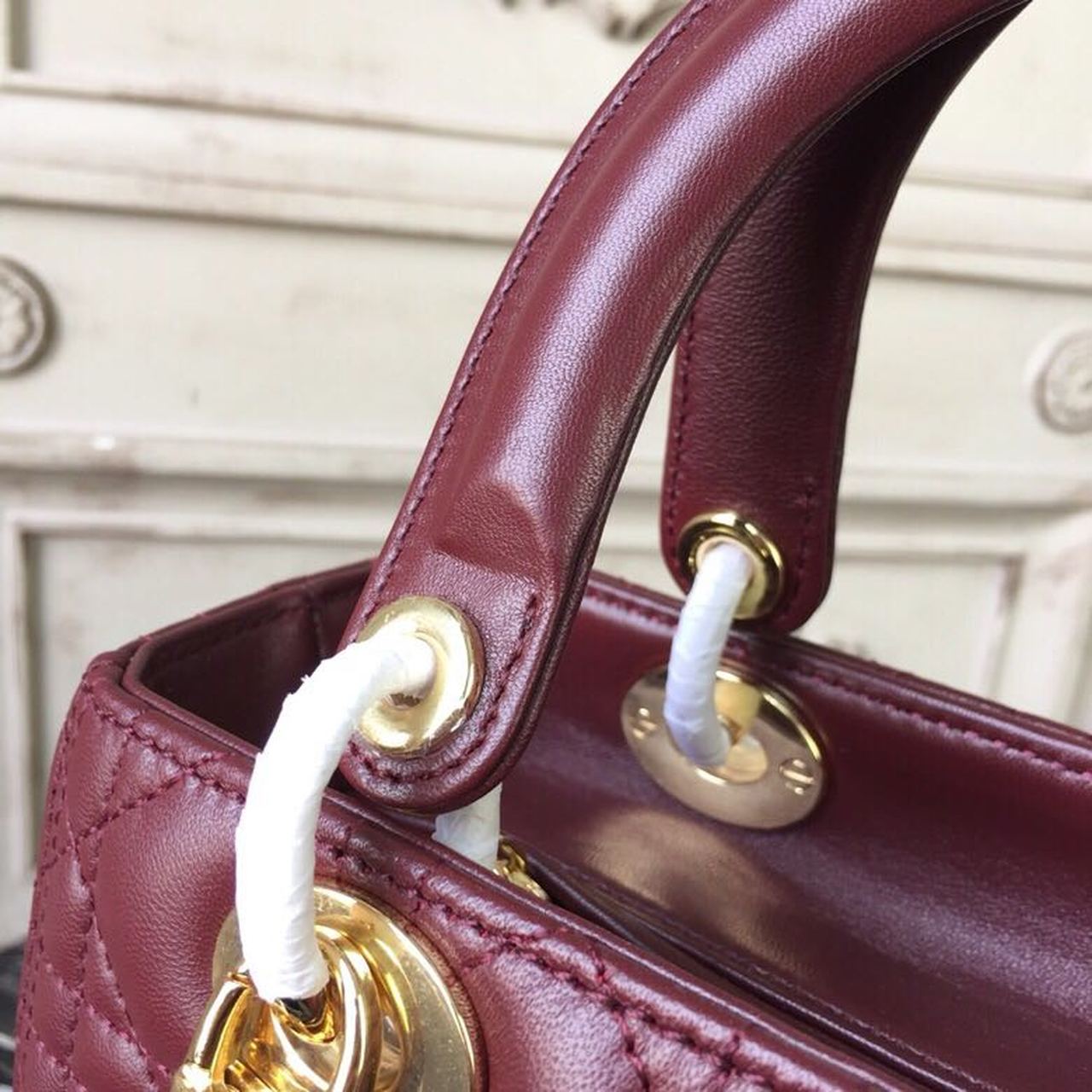 Top Quality MeTop Qualityum Lady Bag Gold Toned Hardware Burgundy For Women 24cm/9in CD