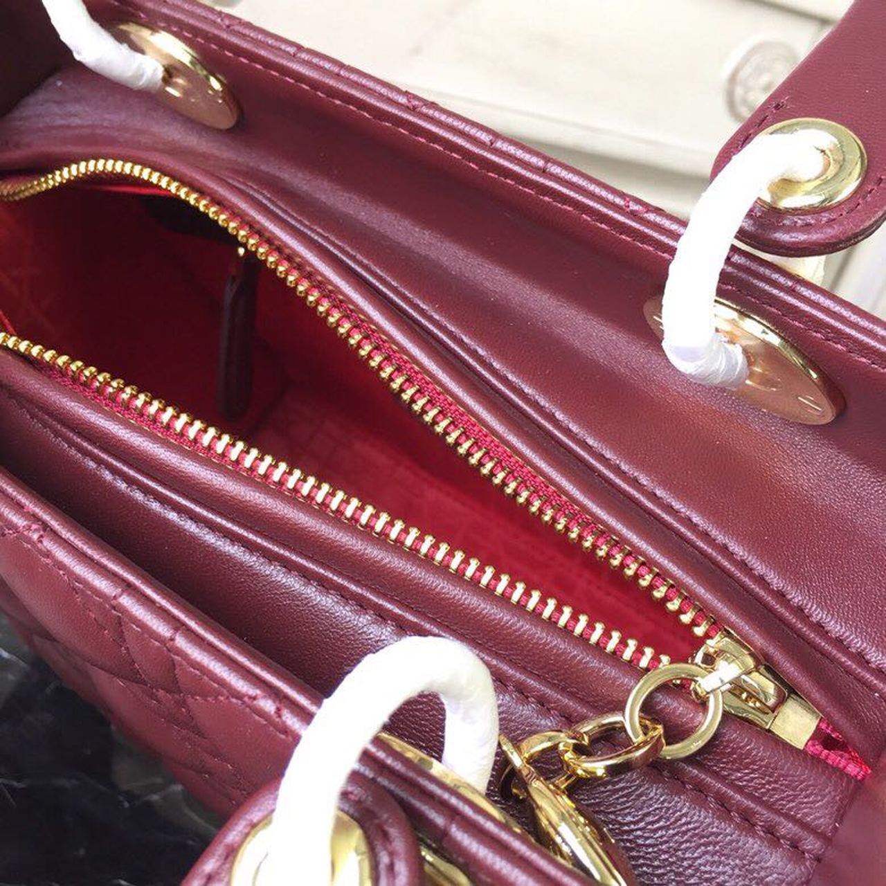 Top Quality MeTop Qualityum Lady Bag Gold Toned Hardware Burgundy For Women 24cm/9in CD