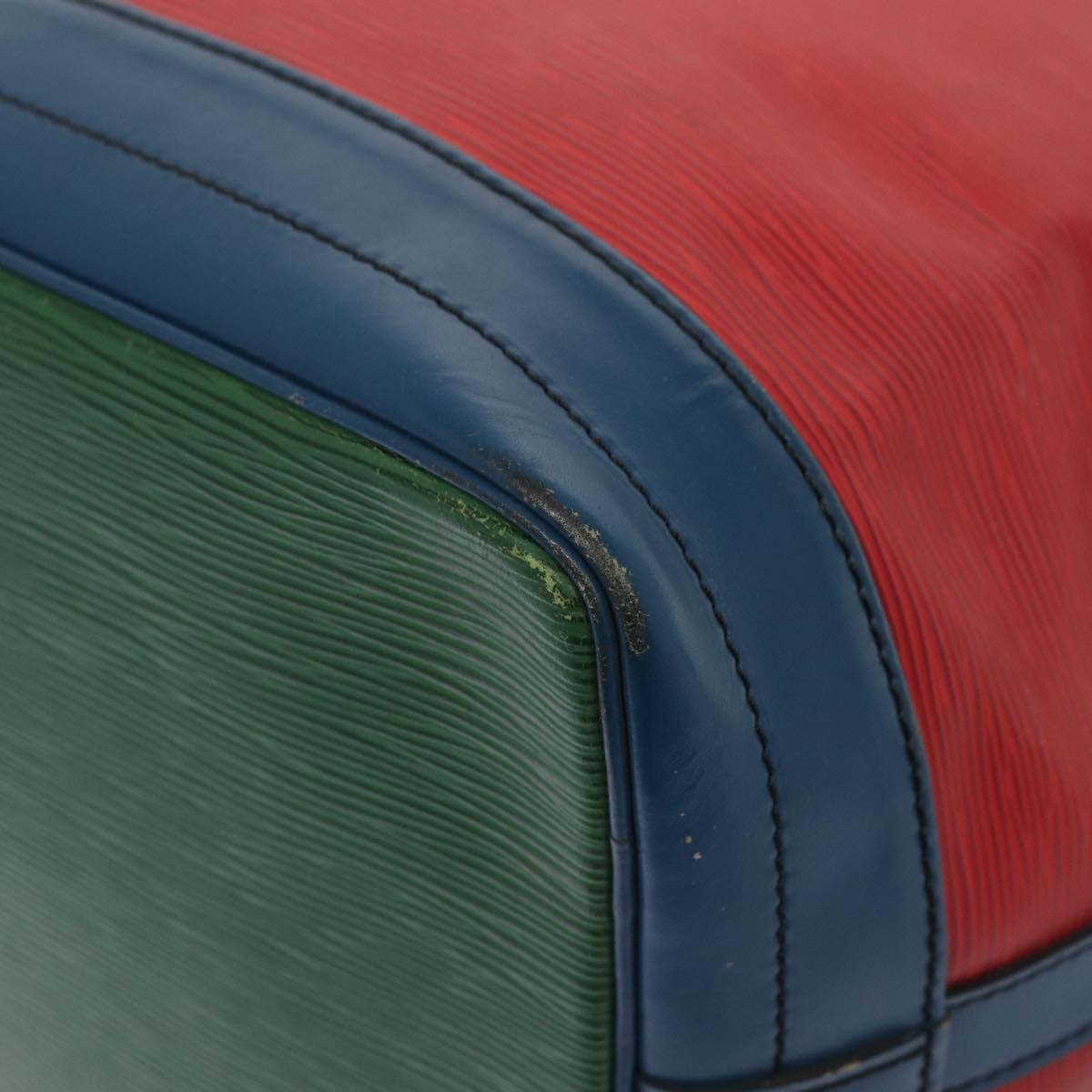 LOUIS VUITTON Epi Toriko Color Noe ShoulderBag Red Blue Green M44084 Auth 76182