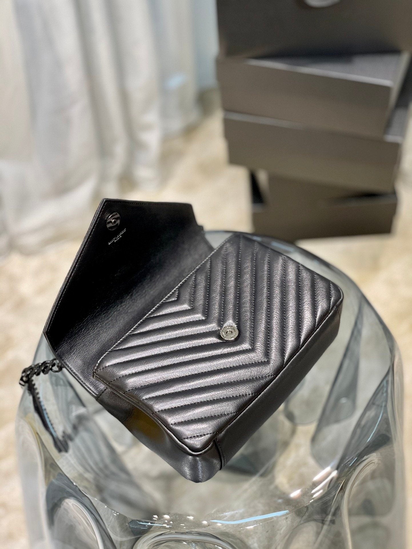 Top Quality College MeTop Qualityum Chain Bag Black Metal Toned Hardware For Women 9.4in/24cm YSL 600279BRM081000