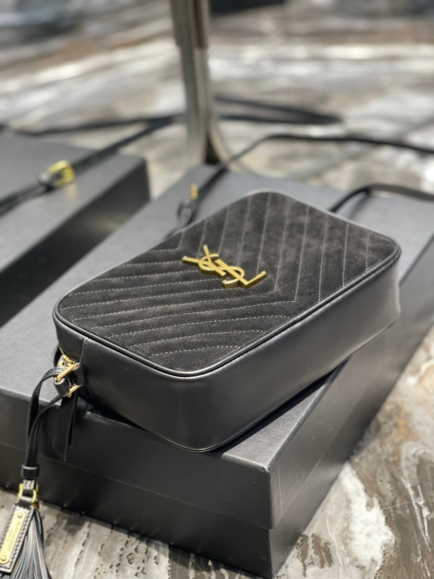 Top Quality Lou Camera Bag Black With Gold Hardware For Women 9in/23cm YSL 612544C4BW71000