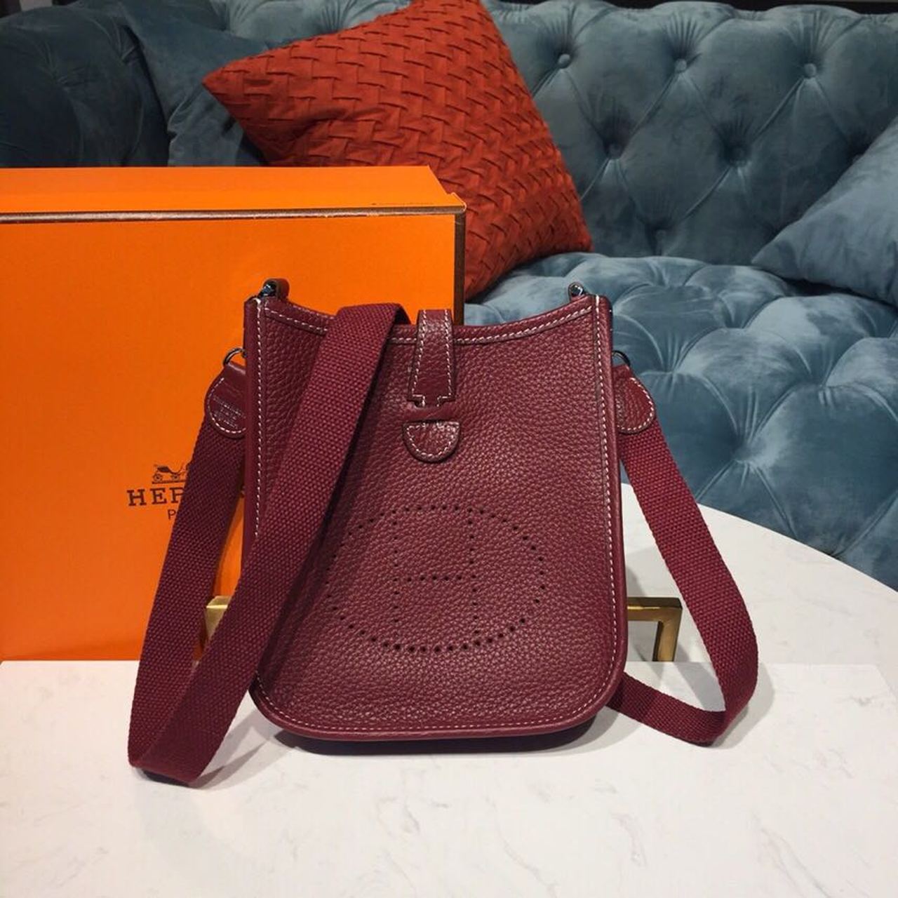 Top Quality Evelyne II TPM Bag Burgundy For Women SiTop Qualityer Toned Hardware 7.9in/20cm