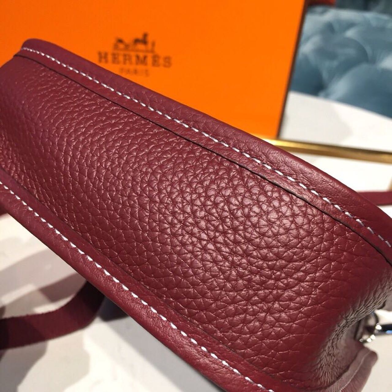 Top Quality Evelyne II TPM Bag Burgundy For Women SiTop Qualityer Toned Hardware 7.9in/20cm