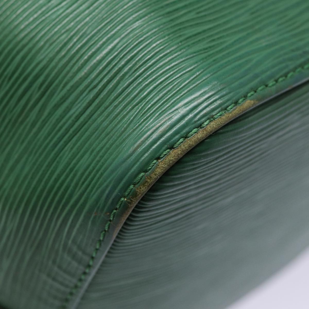 LOUIS VUITTON Epi Petit Noe Shoulder Bag Green M44102 LV Auth 84578