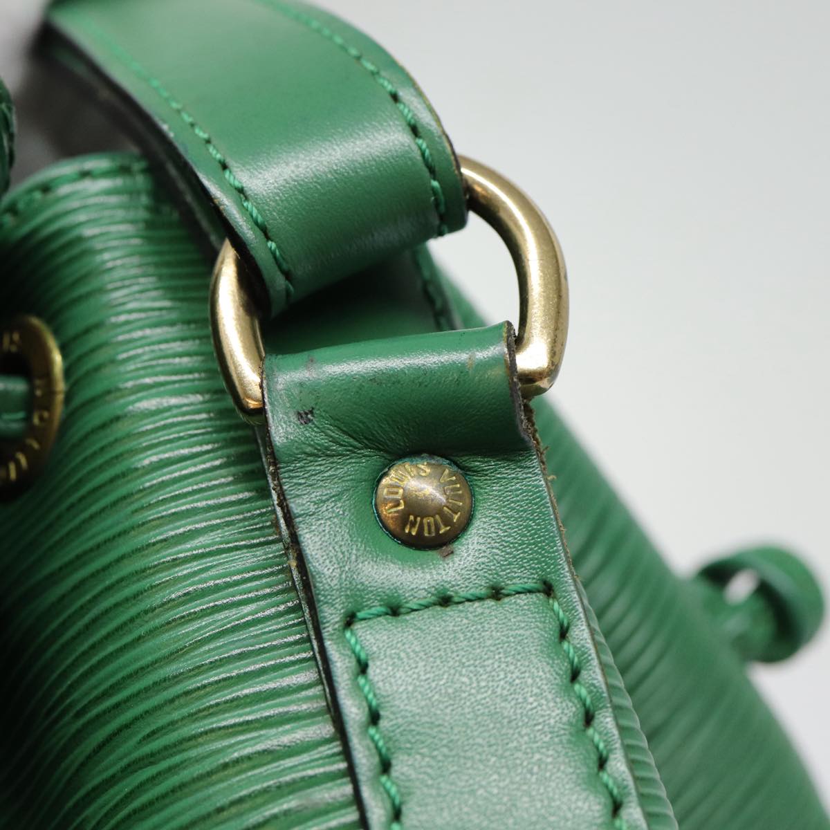 LOUIS VUITTON Epi Petit Noe Shoulder Bag Green M44102 LV Auth 84578