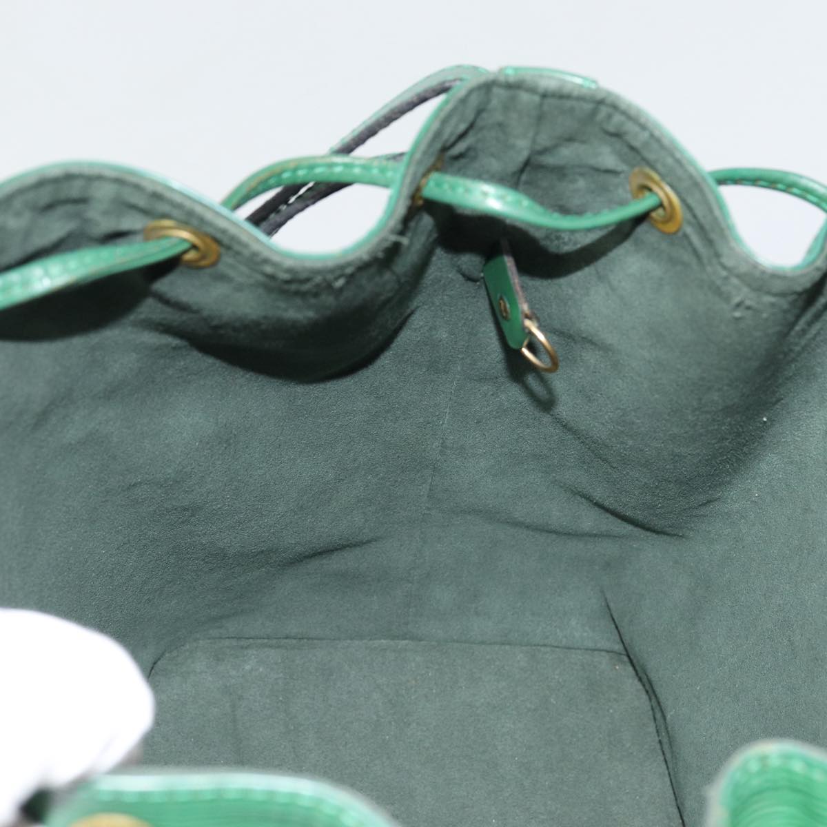 LOUIS VUITTON Epi Petit Noe Shoulder Bag Green M44102 LV Auth 84578