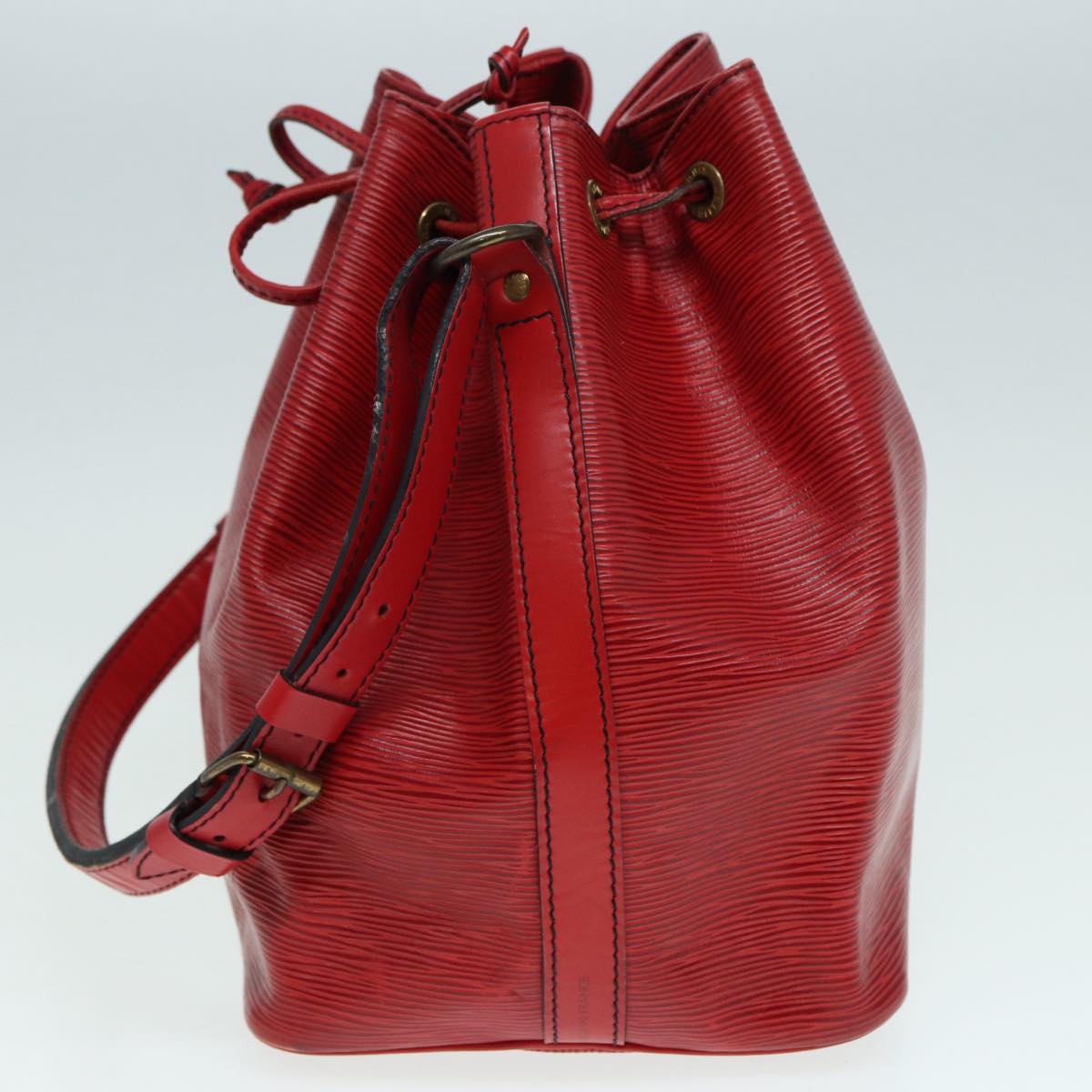 LOUIS VUITTON Epi Petit Noe Shoulder Bag Red M44107 LV Auth 86578