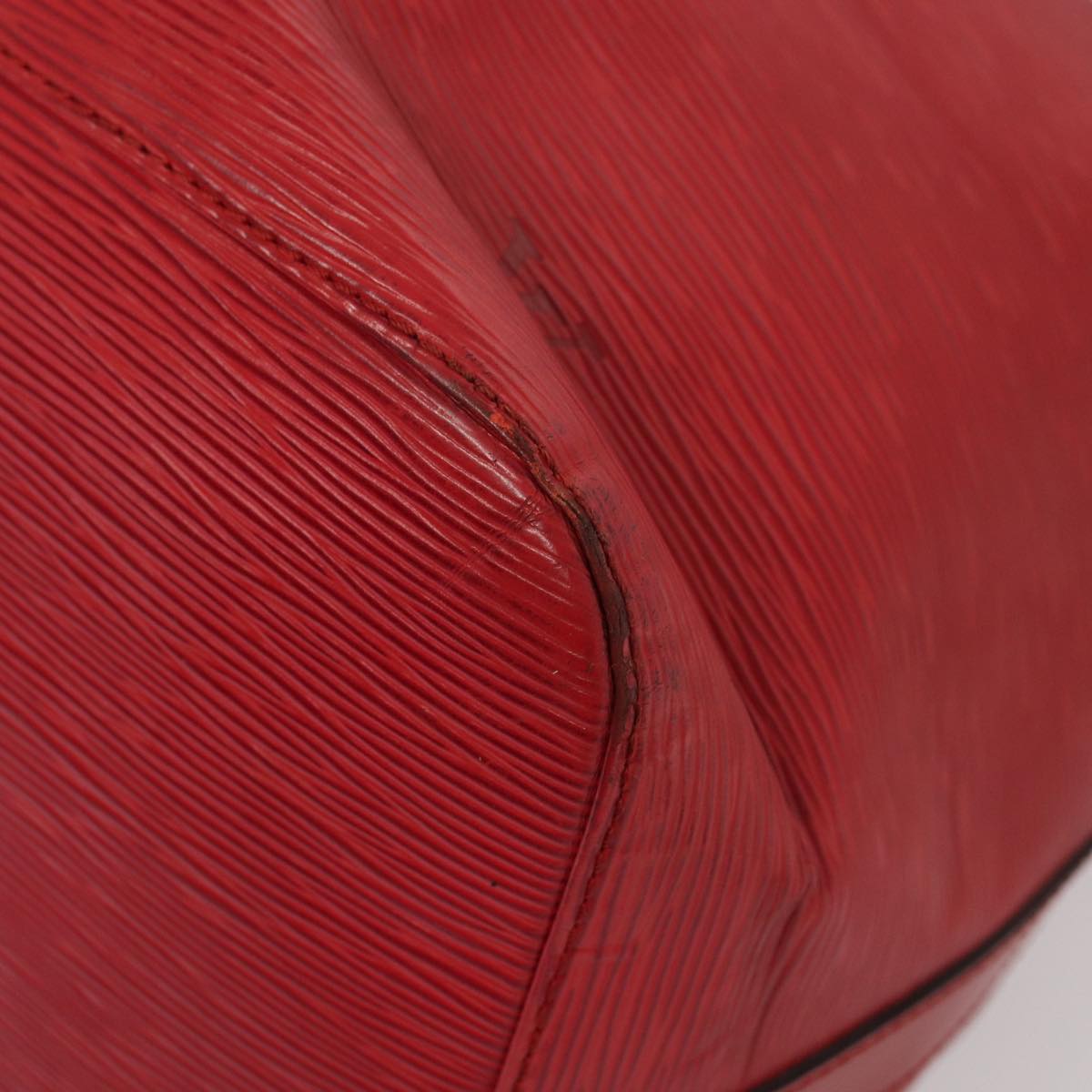 LOUIS VUITTON Epi Petit Noe Shoulder Bag Red M44107 LV Auth 86848