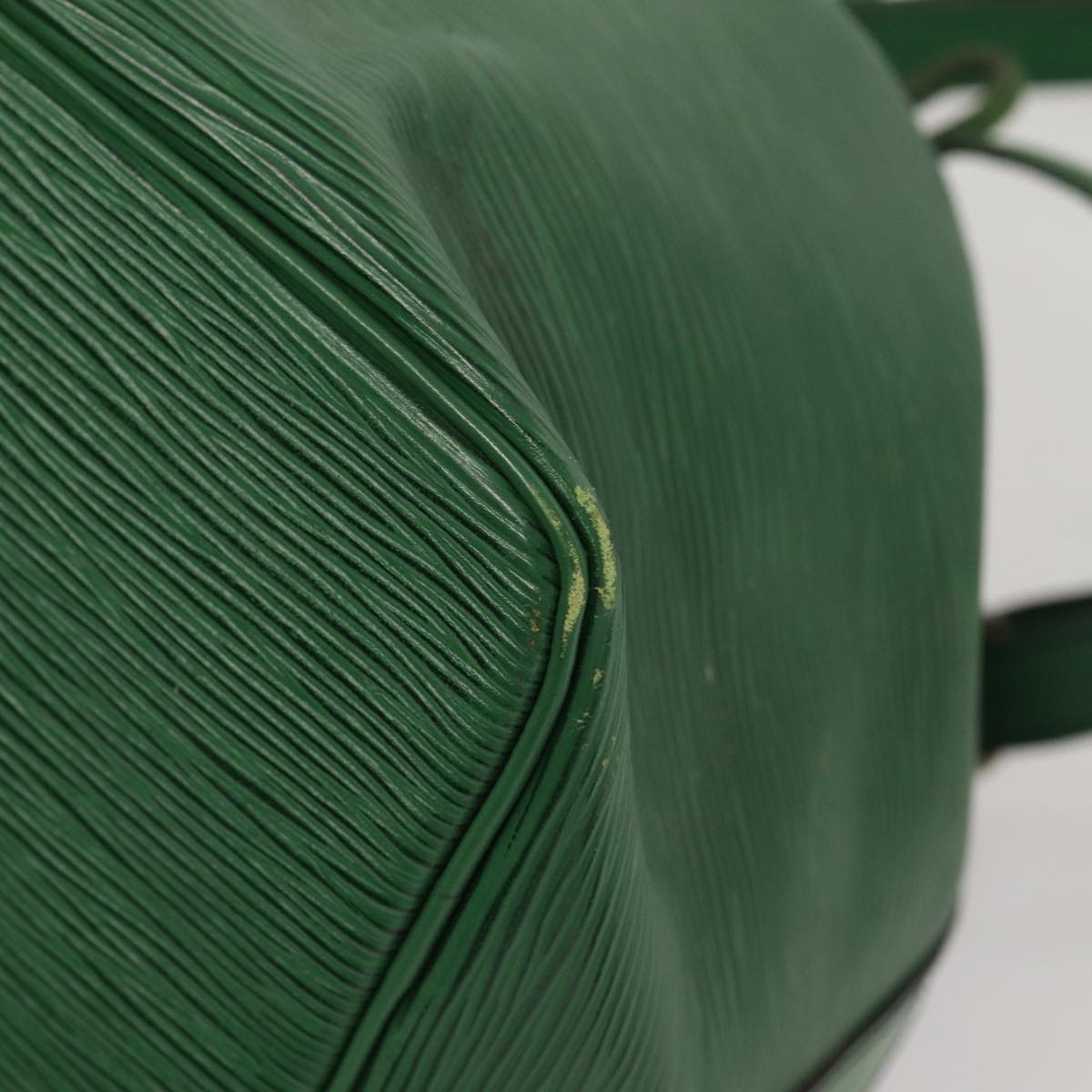 LOUIS VUITTON Epi Petit Noe Shoulder Bag Green M44102 LV Auth 86849