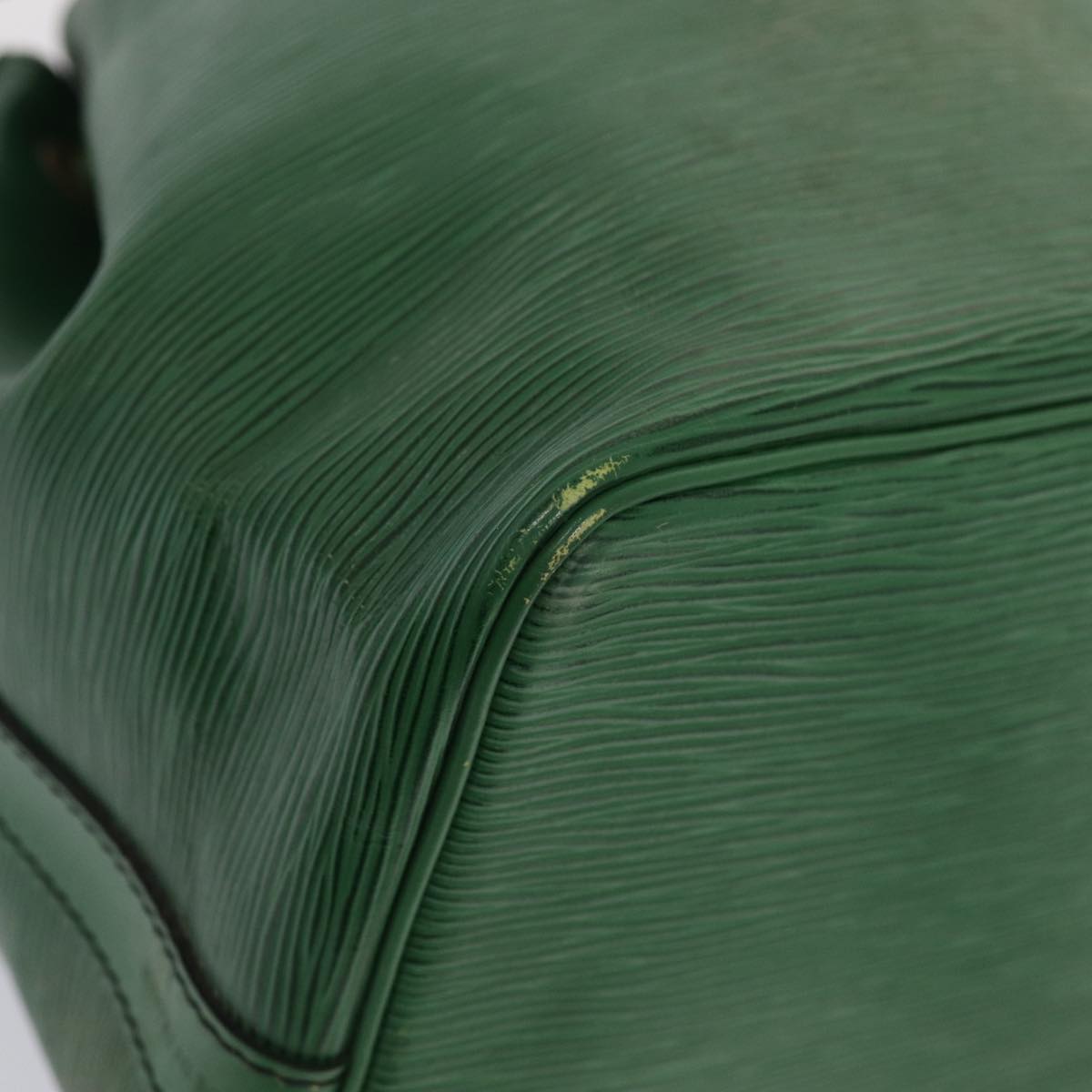 LOUIS VUITTON Epi Petit Noe Shoulder Bag Green M44102 LV Auth 86849