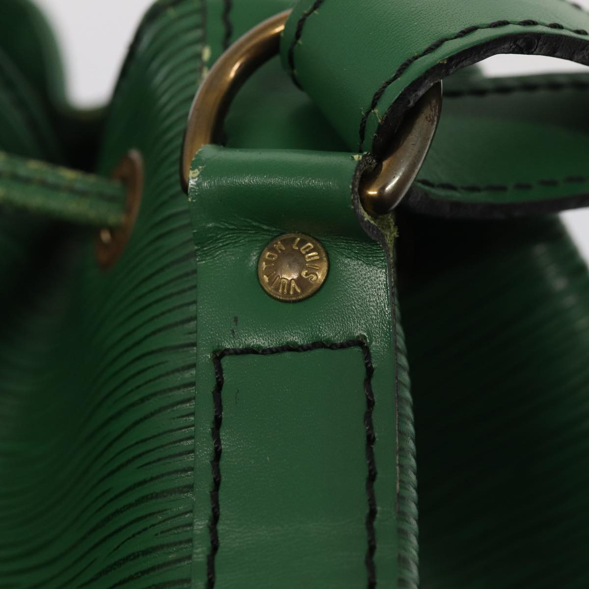 LOUIS VUITTON Epi Petit Noe Shoulder Bag Green M44102 LV Auth 86849